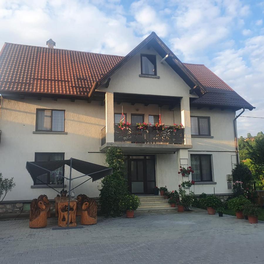 Отель Casa Cornelia Бран Экстерьер фото